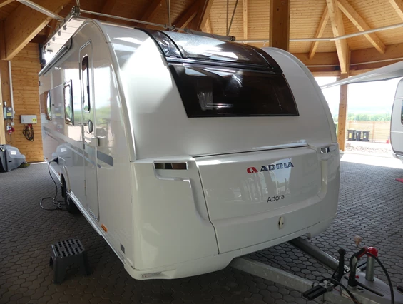 Wohnmobilhändler: Caravan & Reisemobil Verkauf Handschuhmacher