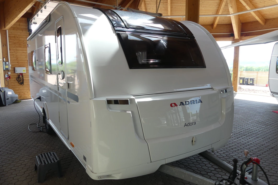 Wohnmobilhändler: Caravan & Reisemobil Verkauf Handschuhmacher