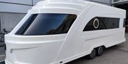 Wohnwagenhändler - Campingshop - DERUBIS Series 7 - Yacht Caravan by ALBE Alliance GmbH - ALBE Alliance GmbH 