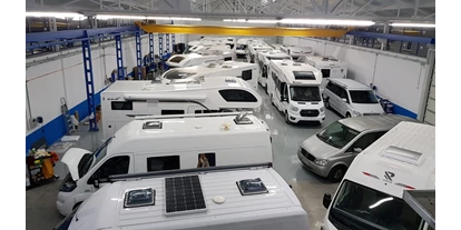 Caravan dealer - Verkauf Reisemobil Aufbautyp: Kastenwagen - Grupo Caravanas Valladolid