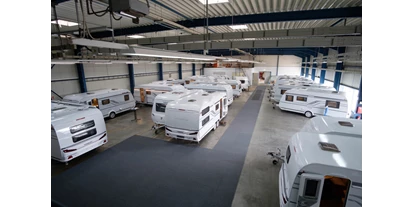 Caravan dealer - Unfallinstandsetzung - Germany - Ausstellungshalle - Caravan Company Berlin Schötzau u. Sohn