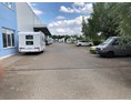 Wohnmobilhändler: Ein Teil der Außenfläche - Caravan Company Berlin Schötzau u. Sohn