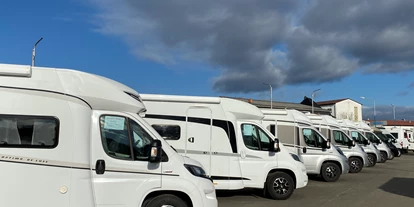 Wohnwagenhändler - Verkauf Reisemobil Aufbautyp: Alkoven - Hobby Caravan Center Wusterhausen, Inh. Uwe Scheurell