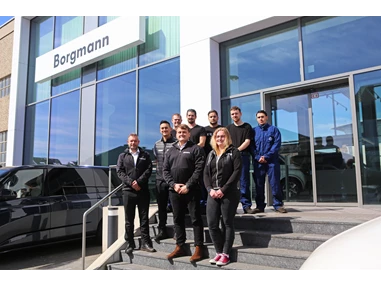 Wohnmobilhändler: Team VW Nutzfahrzeuge, der California Profi Partner in Krefeld und Region. - VW Nutzfahrzeuge Borgmann