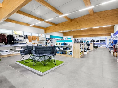 Wohnmobilhändler: Zubehörshop für Camping- und Wohnmobilzubehör - Reisemobile MKK