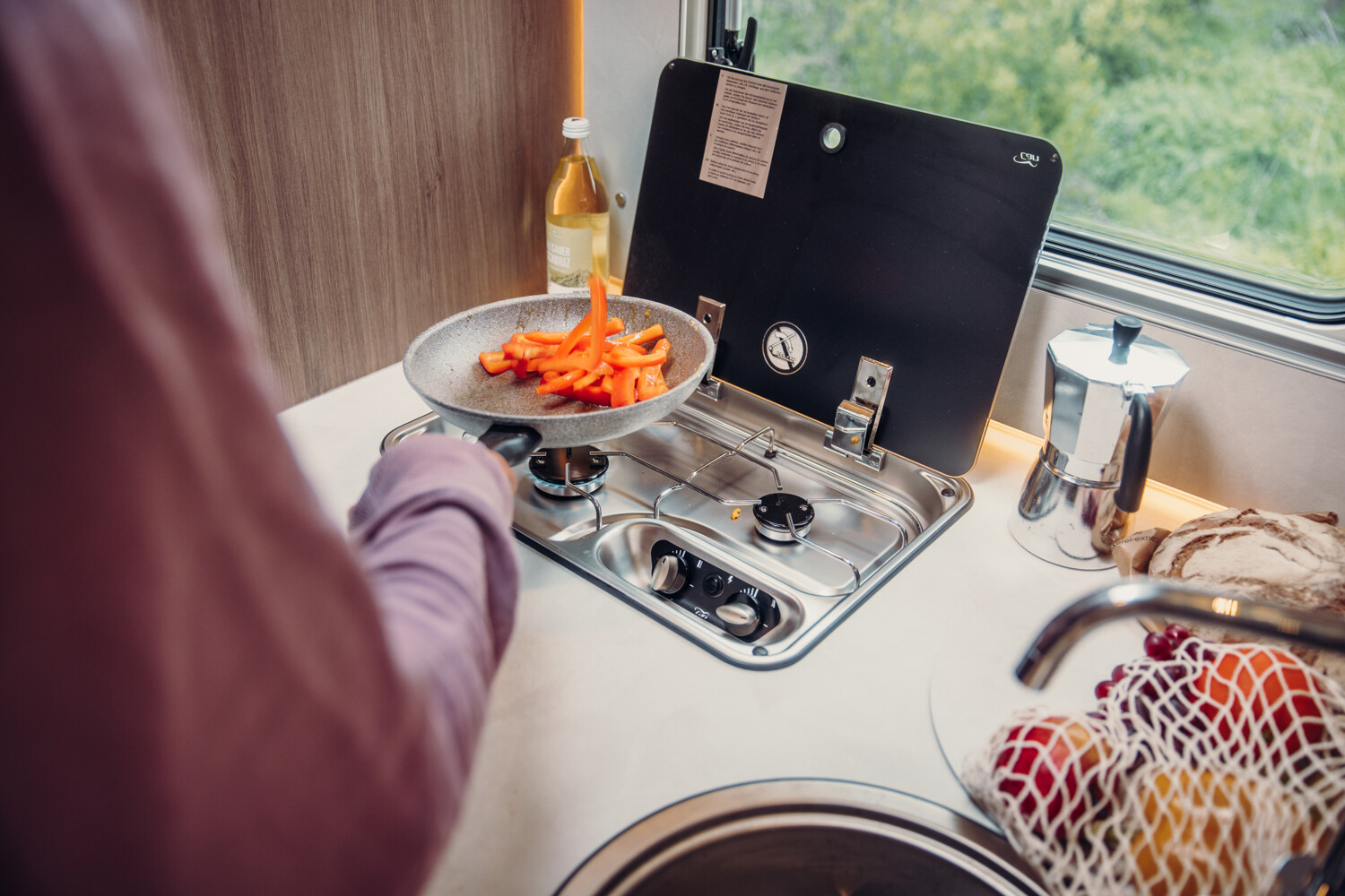 Caravandealer - A. C. Dehne GmbH Carado T447 Teilintegriert