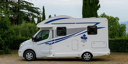 Caravandealer - Baden-Württemberg - Wohnmobil günstig mieten bei AlbCamper Heroldstatt zwischen Ulm und Stuttgart - AlbCamper Wohnmobilvermietung, Wohnmobil mieten Ahorn Camp 590 Wohnmobil bei AlbCamper