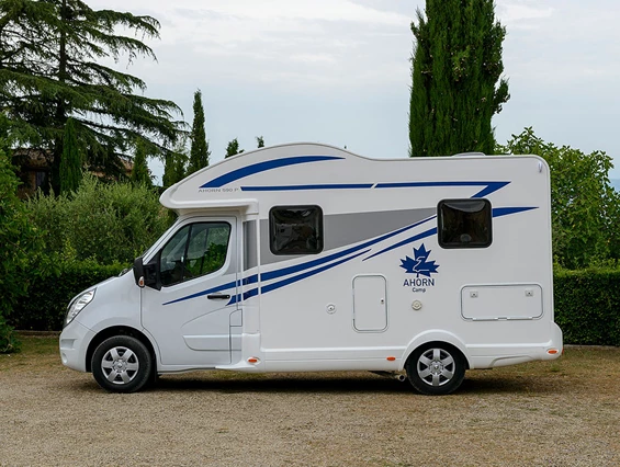 Camper mieten: Wohnmobil günstig mieten bei AlbCamper Heroldstatt zwischen Ulm und Stuttgart - Ahorn Camp 590 Wohnmobil bei AlbCamper