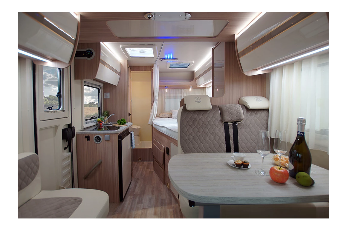 Camper mieten: Ahorn Camp 590 Wohnmobil bei AlbCamper