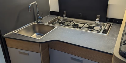 Caravandealer - Baden-Württemberg - Wohnmobile Röder ADRIA Matrix Axess