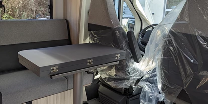 Caravandealer - Baden-Württemberg - Wohnmobile Röder Sun Living S72DL