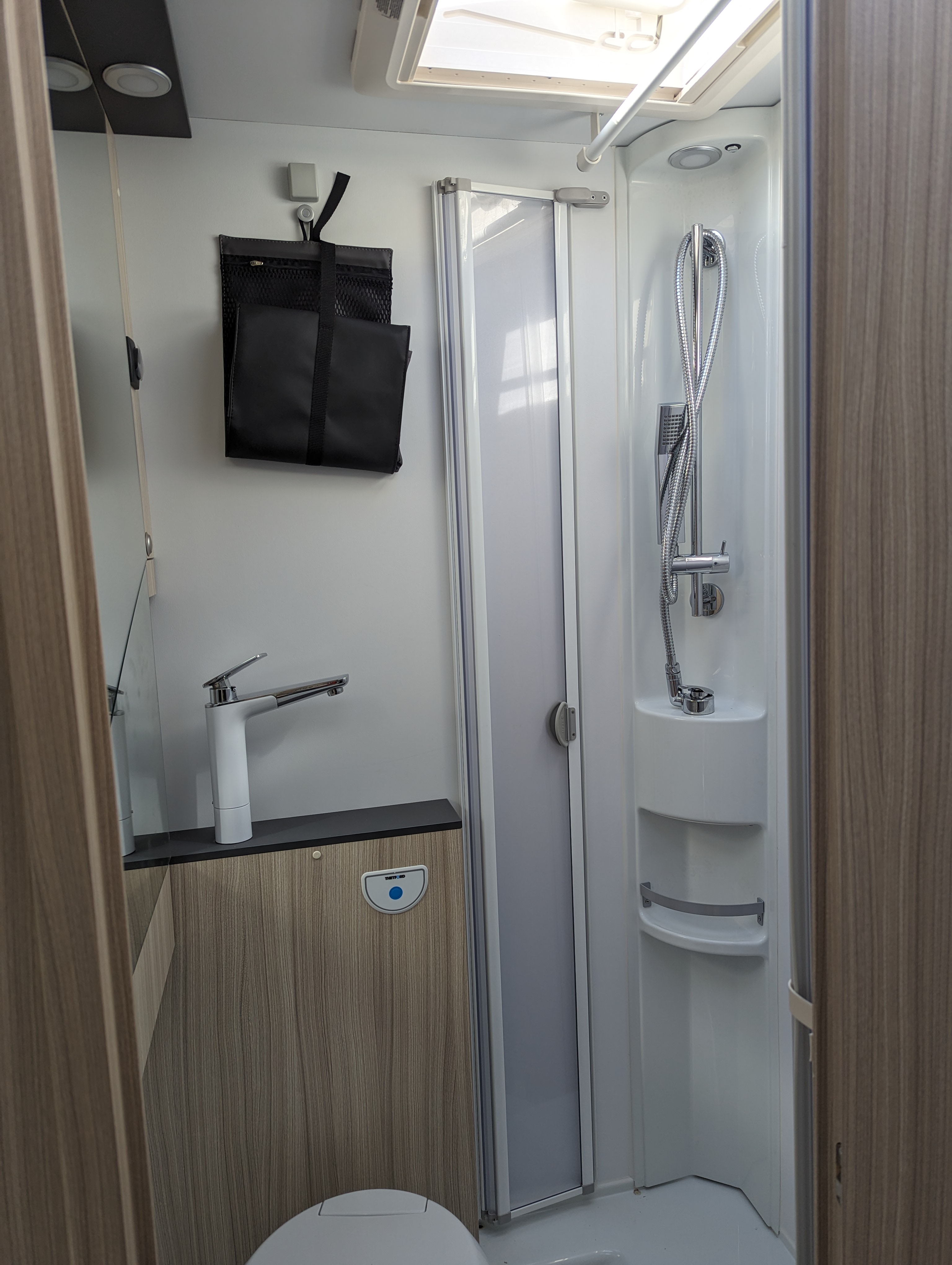 Camper mieten: Sun Living S72DL