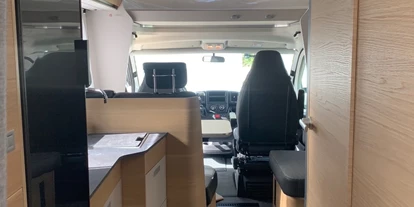 Caravandealer - Baden-Württemberg - Wohnmobile Röder ADRIA Coral XL 660 SL