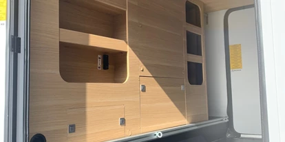 Caravandealer - Baden-Württemberg - Wohnmobile Röder ADRIA Coral XL 660 SL