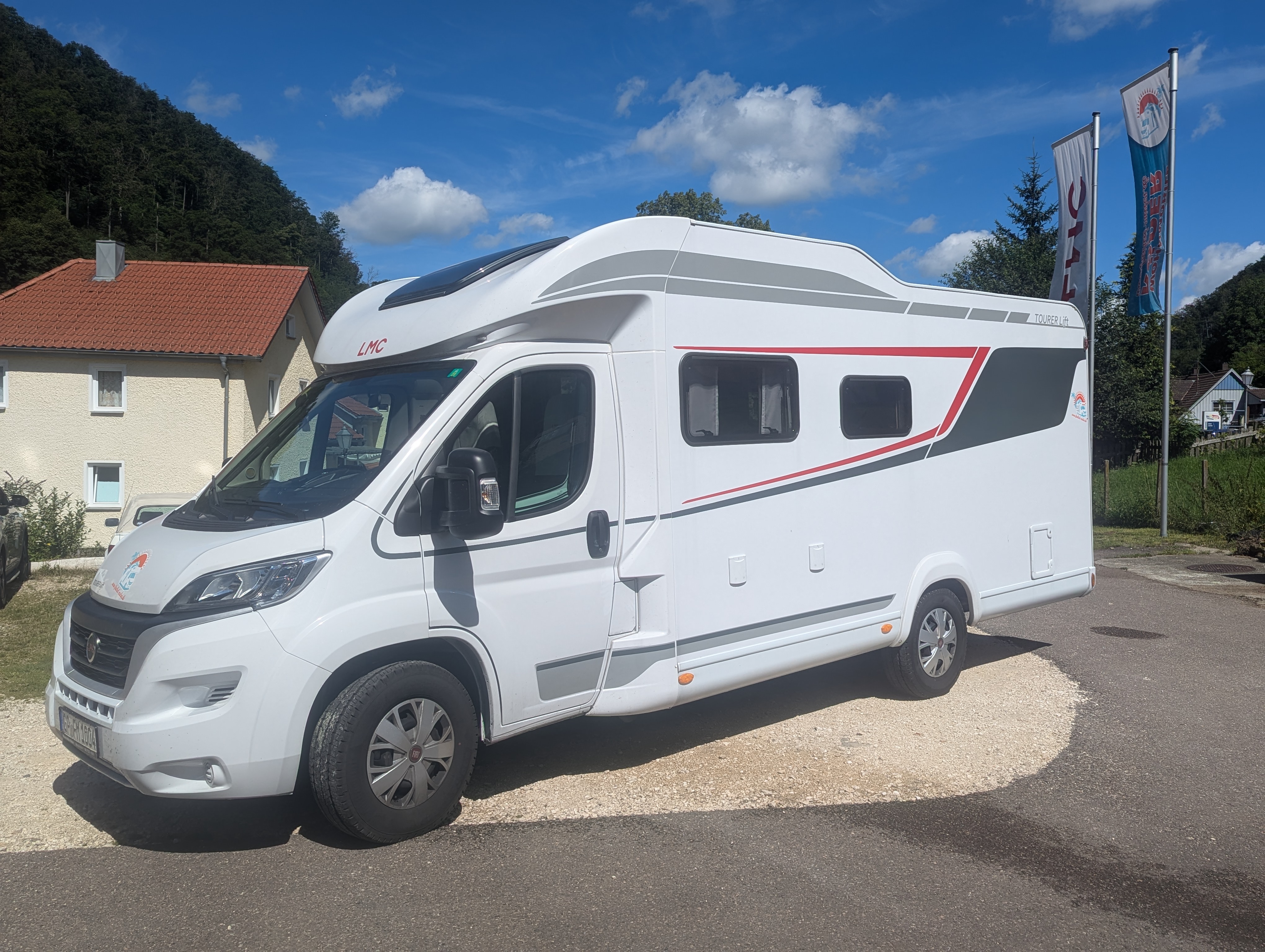 Caravandealer - Wohnmobile Röder LMC H 630 G