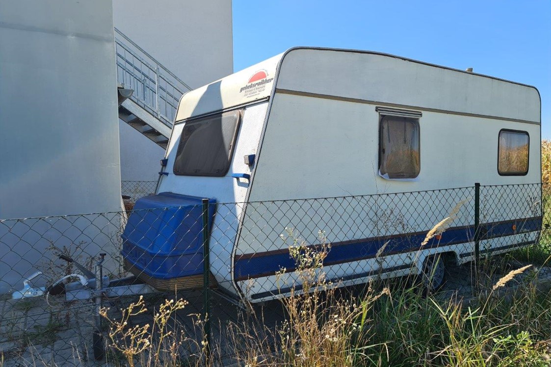 Caravan-Verkauf: Schrägansicht - Bürstner Club 440TN