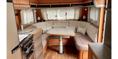 Wohnwagenhändler - Brandenburg - 2 Einzelbetten oder Riesenbett2 2,00m x 2,40 m - Hymer 580 GL