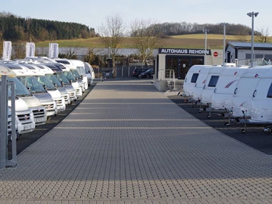 Wohnmobilhändler: Marnet Freizeitmobile und Immobilien GmbH // Gude Camper®