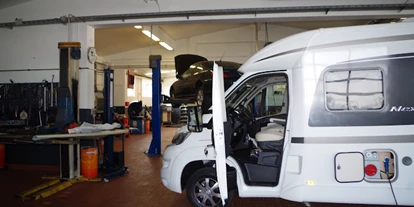 Wohnwagenhändler - Markenvertretung: Bürstner - Marnet Freizeitmobile und Immobilien GmbH // Gude Camper®