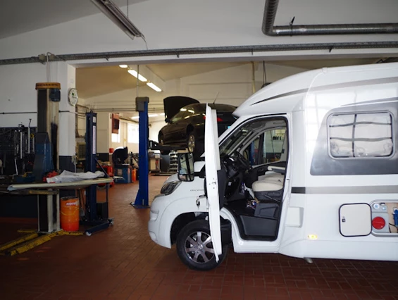 Wohnmobilhändler: Marnet Freizeitmobile und Immobilien GmbH // Gude Camper®