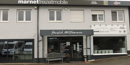 Wohnwagenhändler - Markenvertretung: Bürstner - Marnet Freizeitmobile und Immobilien GmbH // Gude Camper®