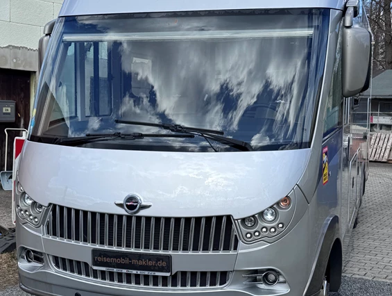Wohnmobilhändler: Bestandsfahrzeug - Reisemobil-Makler.de