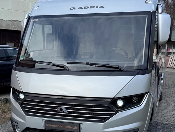 Wohnmobilhändler: Bestandsfahrzeug - Reisemobil-Makler.de