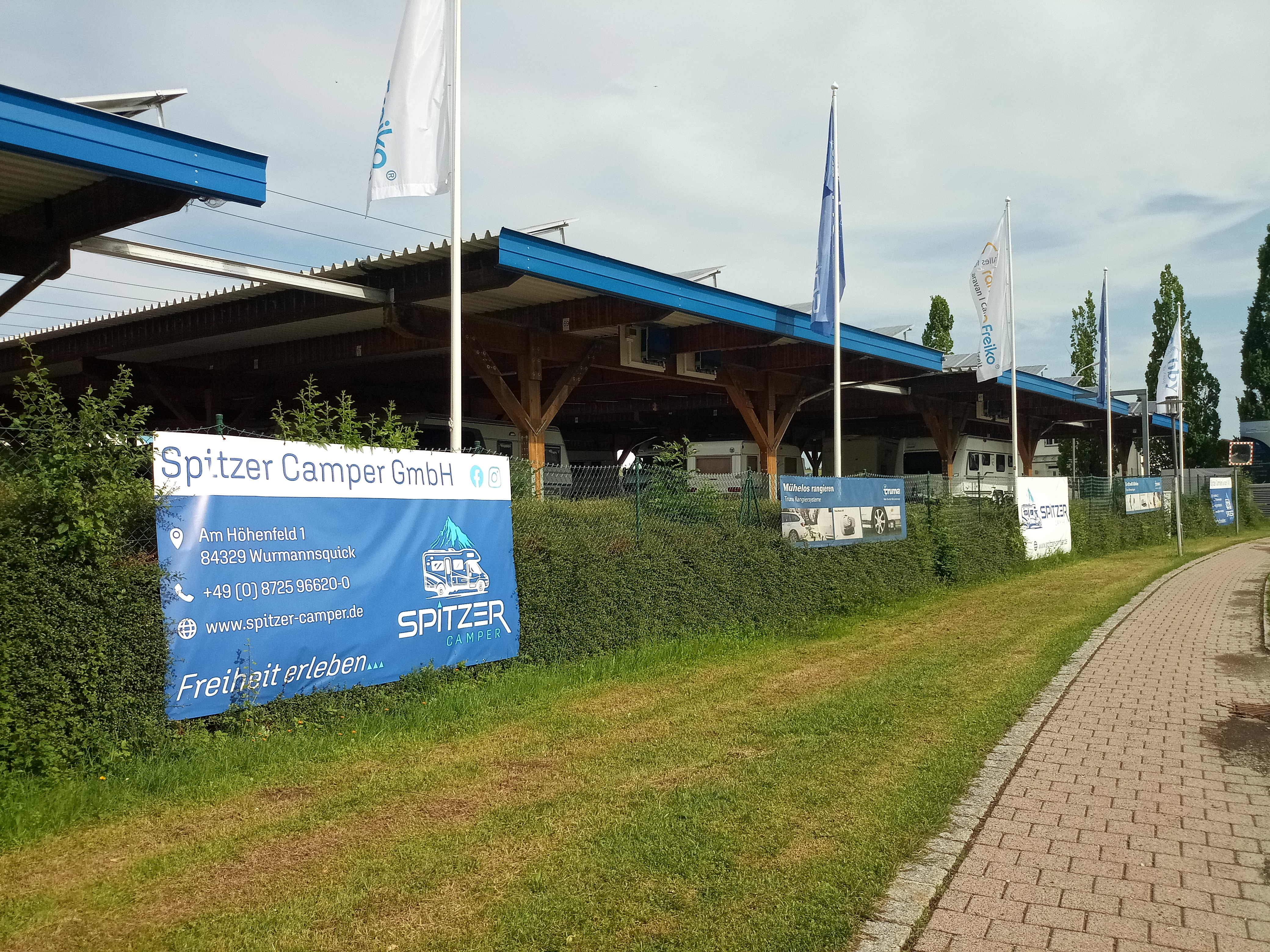 Wohnmobilhändler: Außeansicht - Dominik Spitzer