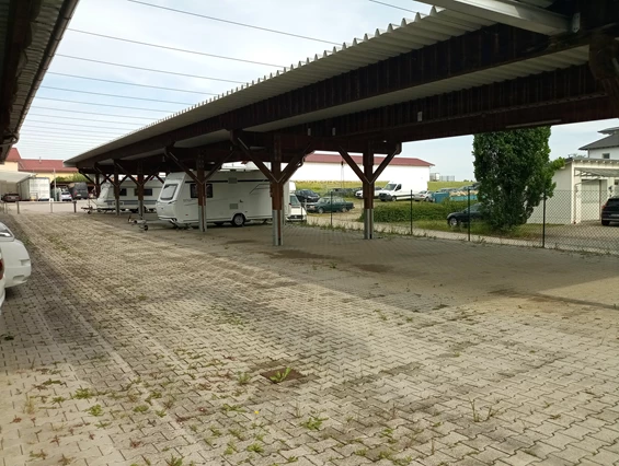 Wohnmobilhändler: Gelände - Dominik Spitzer