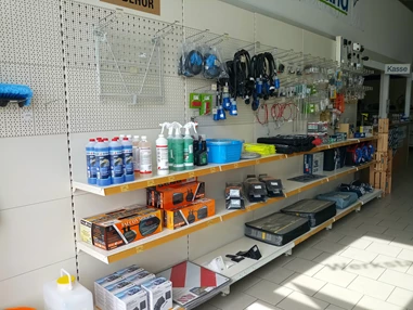 Wohnmobilhändler: Innenräume Shop - Dominik Spitzer