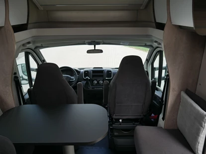 Caravan dealer - Thüringen Süd - Freizeitfahrzeuge-Teichmann LAIKA Ecovip L 2009 Automatik Neufahrzeug sofort verfügbar