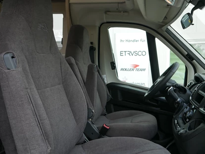 Caravan dealer - Thüringen Süd - Freizeitfahrzeuge-Teichmann LAIKA Ecovip L 2009 Automatik Neufahrzeug sofort verfügbar