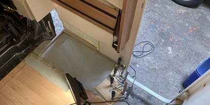 Concessionario di caravan - Reparatur Wohnwagen - Behebung grober Wasserschaden - Wohnmobil-Klinik
