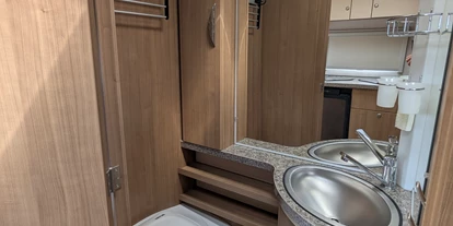 Caravan dealer - Nasszelle - Erich Fessl Eriba Hymer Exciting 471