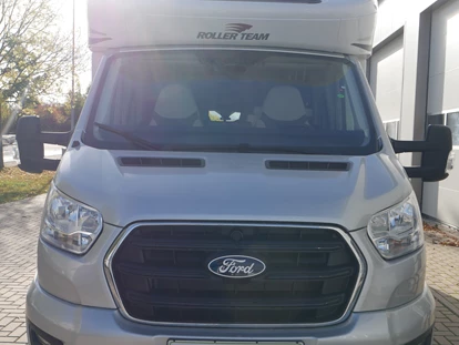 Caravan dealer - Thüringen Süd - Freizeitfahrzeuge-Teichmann Wohnmobil Roller Team Kronos 266 TL mit Hubbett Neufahrzeug Automatik sofort verfügbar