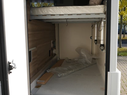 Caravan dealer - Thüringen Süd - Freizeitfahrzeuge-Teichmann Wohnmobil Roller Team Kronos 266 TL mit Hubbett Neufahrzeug Automatik sofort verfügbar