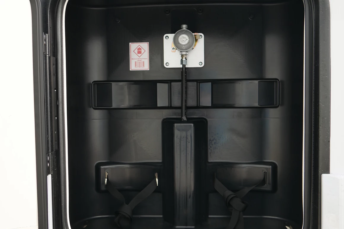 Wohnmobil-Verkauf: Wohnmobil Roller Team Kronos 266 TL mit Hubbett Neufahrzeug Automatik sofort verfügbar