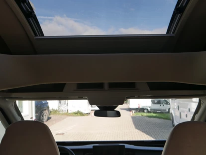 Caravan dealer - Thüringen Süd - Freizeitfahrzeuge-Teichmann Wohnmobil Roller Team Kronos 266 TL mit Hubbett Neufahrzeug Automatik sofort verfügbar
