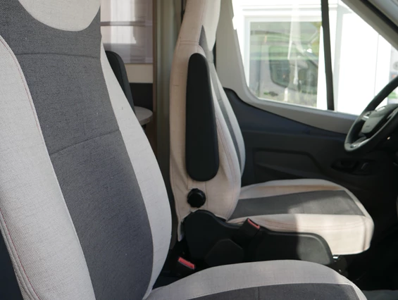 Wohnmobil-Verkauf: Wohnmobil Roller Team Kronos 266 TL mit Hubbett Neufahrzeug Automatik sofort verfügbar