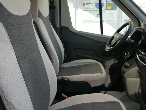 Wohnmobil-Verkauf: Wohnmobil Roller Team Kronos 284 TL mit Hubbett Neufahrzeug Automatik sofort verfügbar