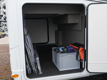 Caravan dealer - Thüringen Süd - Freizeitfahrzeuge-Teichmann Wohnmobil Etrusco T 7400 QBC -Queensbett- Automatik 180 PS, Hubbett Gebrauchtfahrzeug