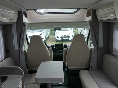 Wohnmobil-Verkauf: Wohnmobil Etrusco T 7400 QBC -Queensbett- Automatik 180 PS, Hubbett Gebrauchtfahrzeug