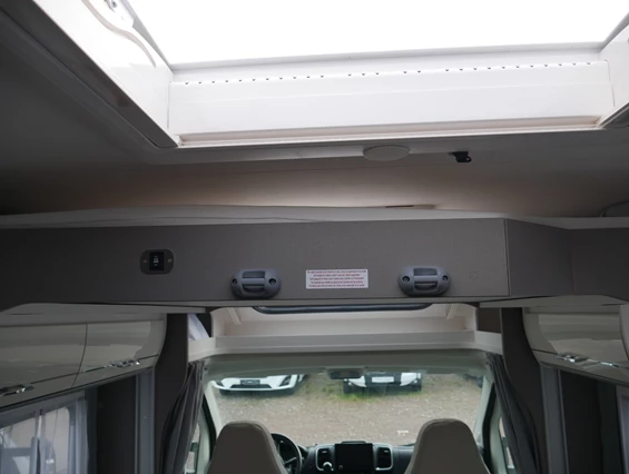 Wohnmobil-Verkauf: Wohnmobil Etrusco T 7400 QBC -Queensbett- Automatik 180 PS, Hubbett Gebrauchtfahrzeug