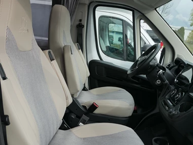 Wohnmobil-Verkauf: Wohnmobil Etrusco T 7400 QBC -Queensbett- Automatik 180 PS, Hubbett Gebrauchtfahrzeug