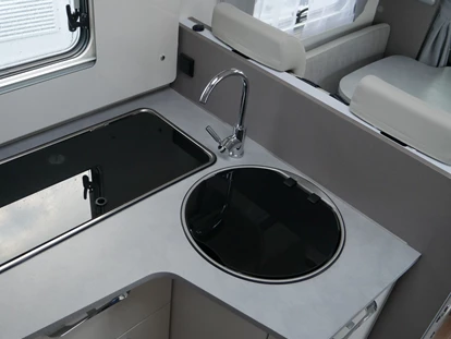 Caravan dealer - Thüringen Süd - Freizeitfahrzeuge-Teichmann Wohnmobil Etrusco T 7400 SB Automatik, Klima Aufbau, Sat-TV Gebrauchtfahrzeug
