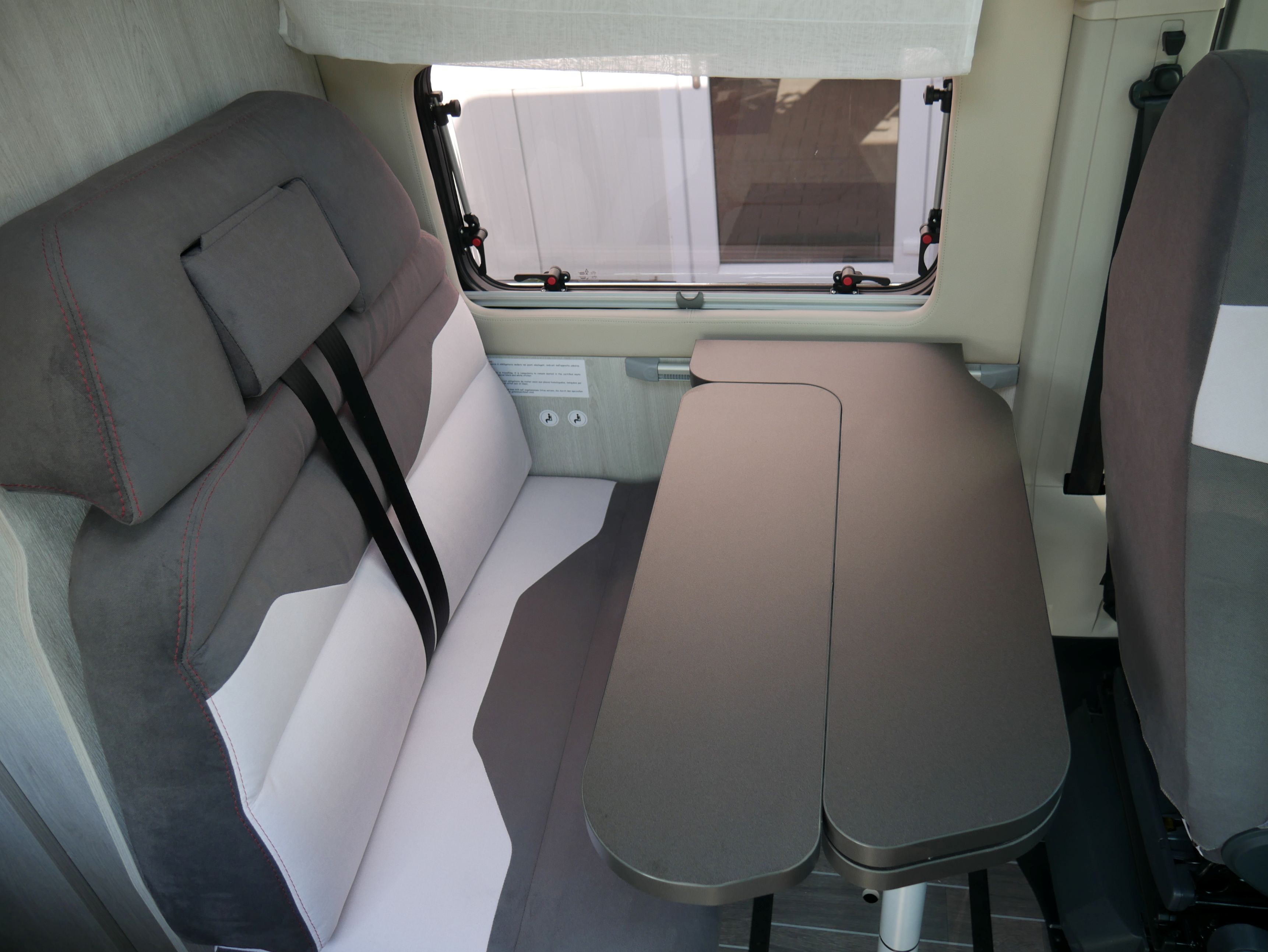 Wohnmobil-Verkauf: Wohnmobil/Kastenwagen Roller Team Livingstone Sport K2 Neufahrzeug Automatik sofort verfügbar