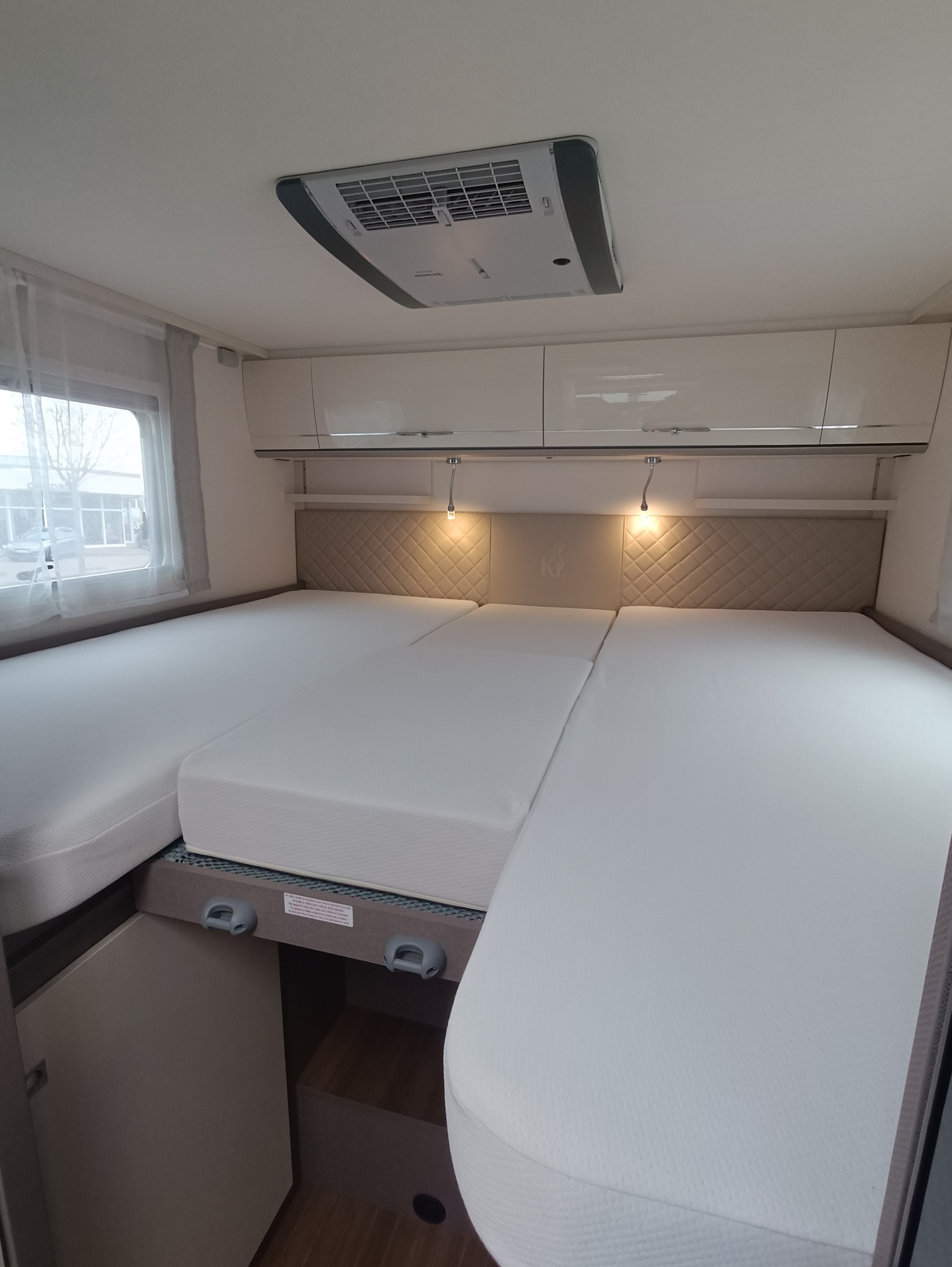 Caravandealer - Freizeitfahrzeuge-Teichmann Wohnmobil Etrusco T 7300 SB Automatik Gebrauchtfahrzeug/ Sat-TV /Klima Aufbau sofort verfügbar