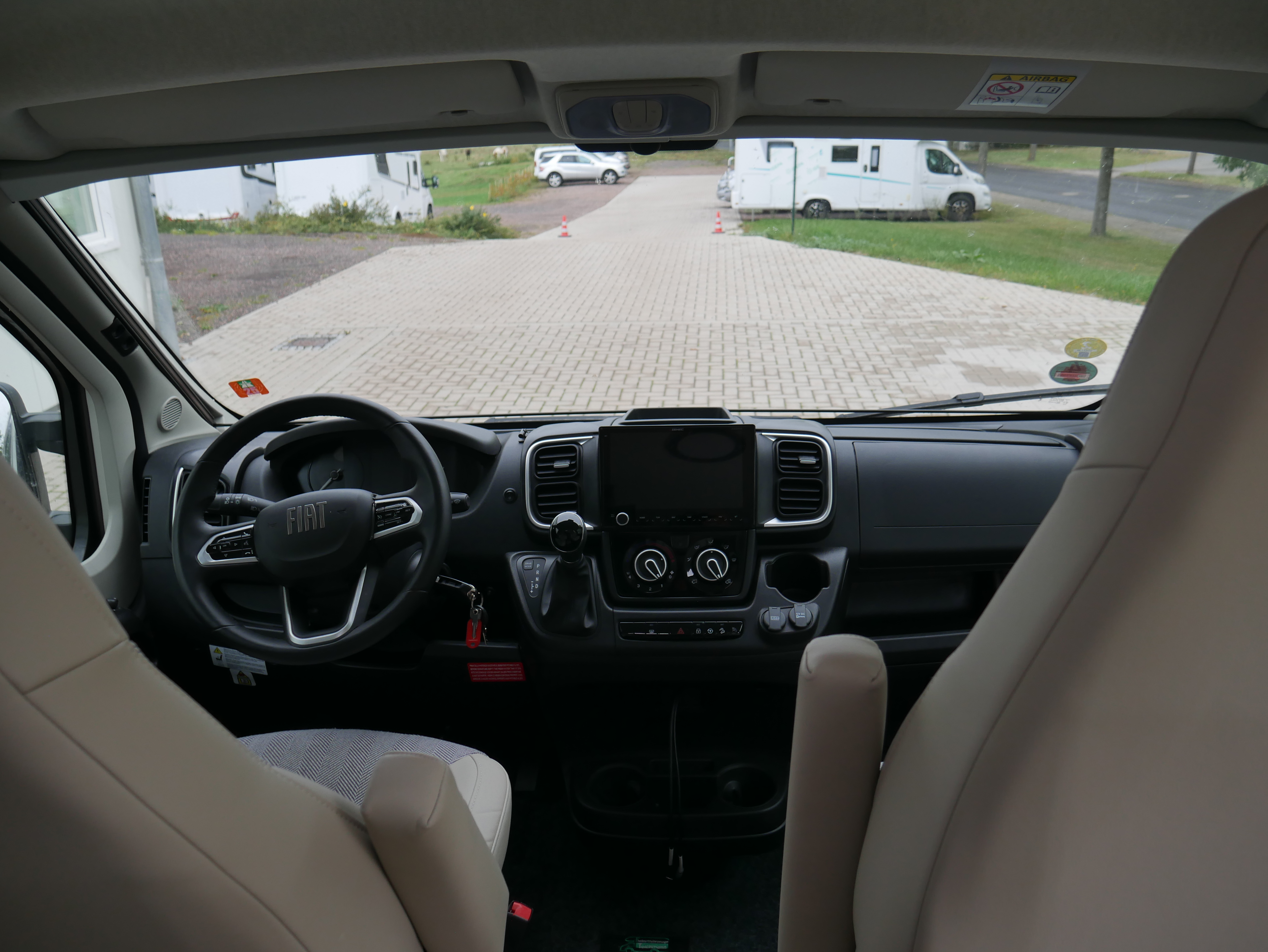 Wohnmobil-Verkauf: Wohnmobil/Kastenwagen ETRUSCO CV 640 PB mit höhenverstellbarem Bett im Heckbereich Gebrauchtfahrzeug sofort verfügbar