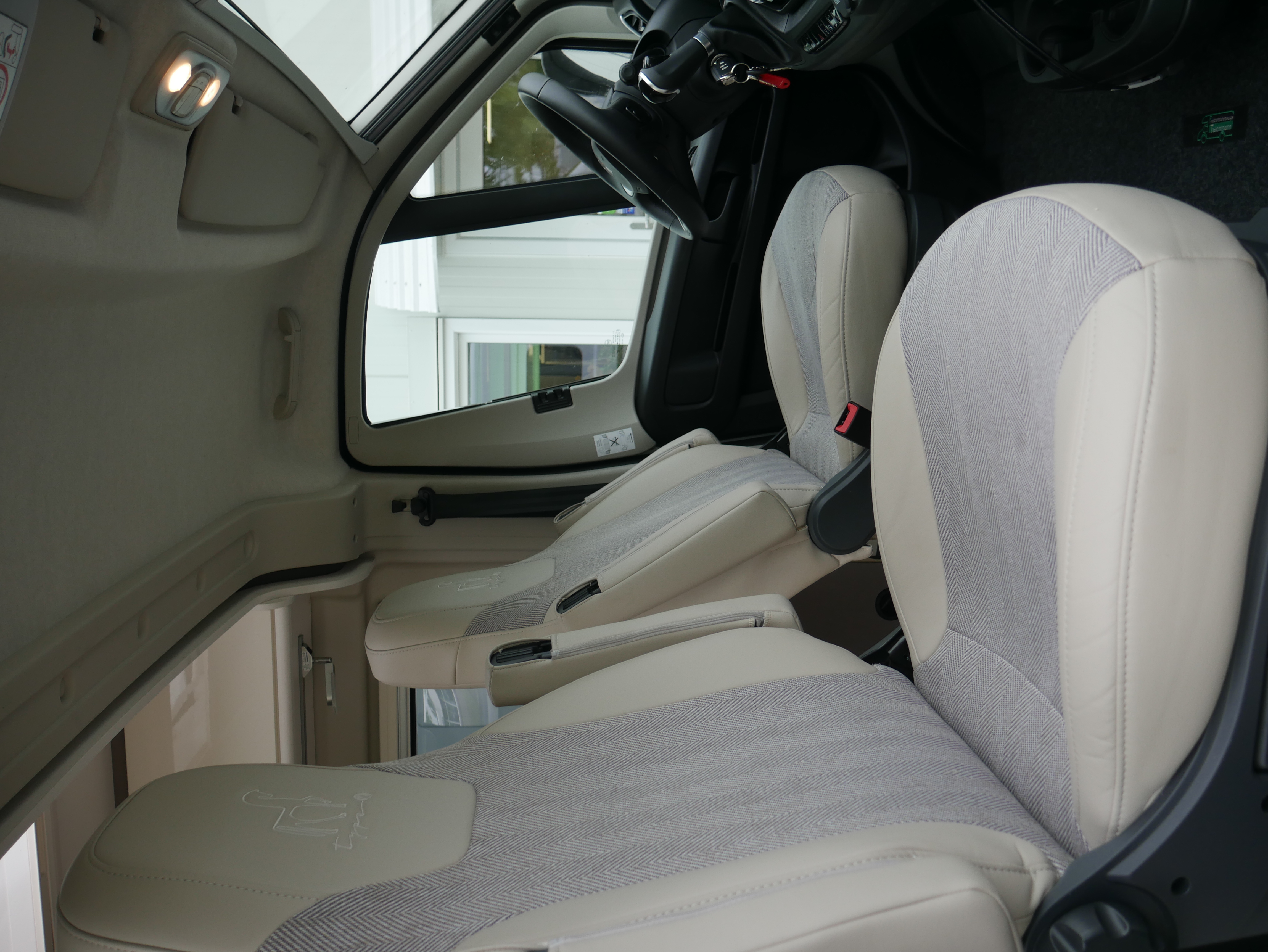 Wohnmobil-Verkauf: Wohnmobil/Kastenwagen ETRUSCO CV 640 PB mit höhenverstellbarem Bett im Heckbereich Gebrauchtfahrzeug sofort verfügbar