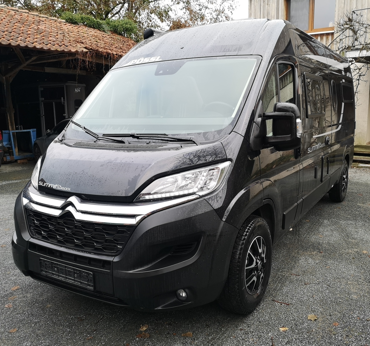 Caravan dealer - Fahrzeugzustand: neu - Die Leihe Reisemobile Pössl Summit Shine 600 L Neufahrzeug